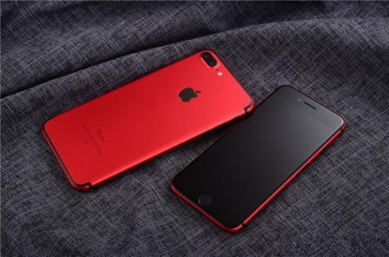 国内商家售卖的定制版iPhone 7系列（图源网）